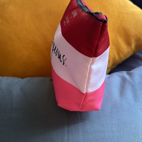 Kate Spade pouch - Picture 4 of 11